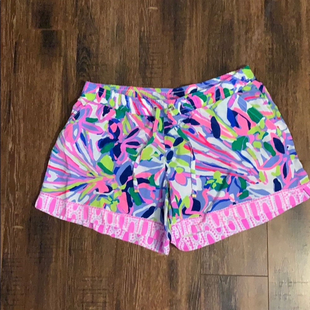 Lilly Pulitzer Katia Shorts M